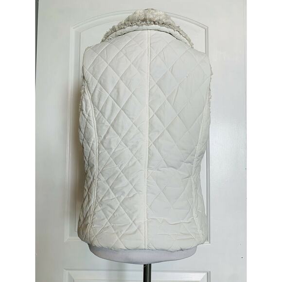 WEATHERPROOF GARMENT CO. White Ivory Puff Quilted Vest Faux Fur Reversible M EUC - Picture 4 of 10